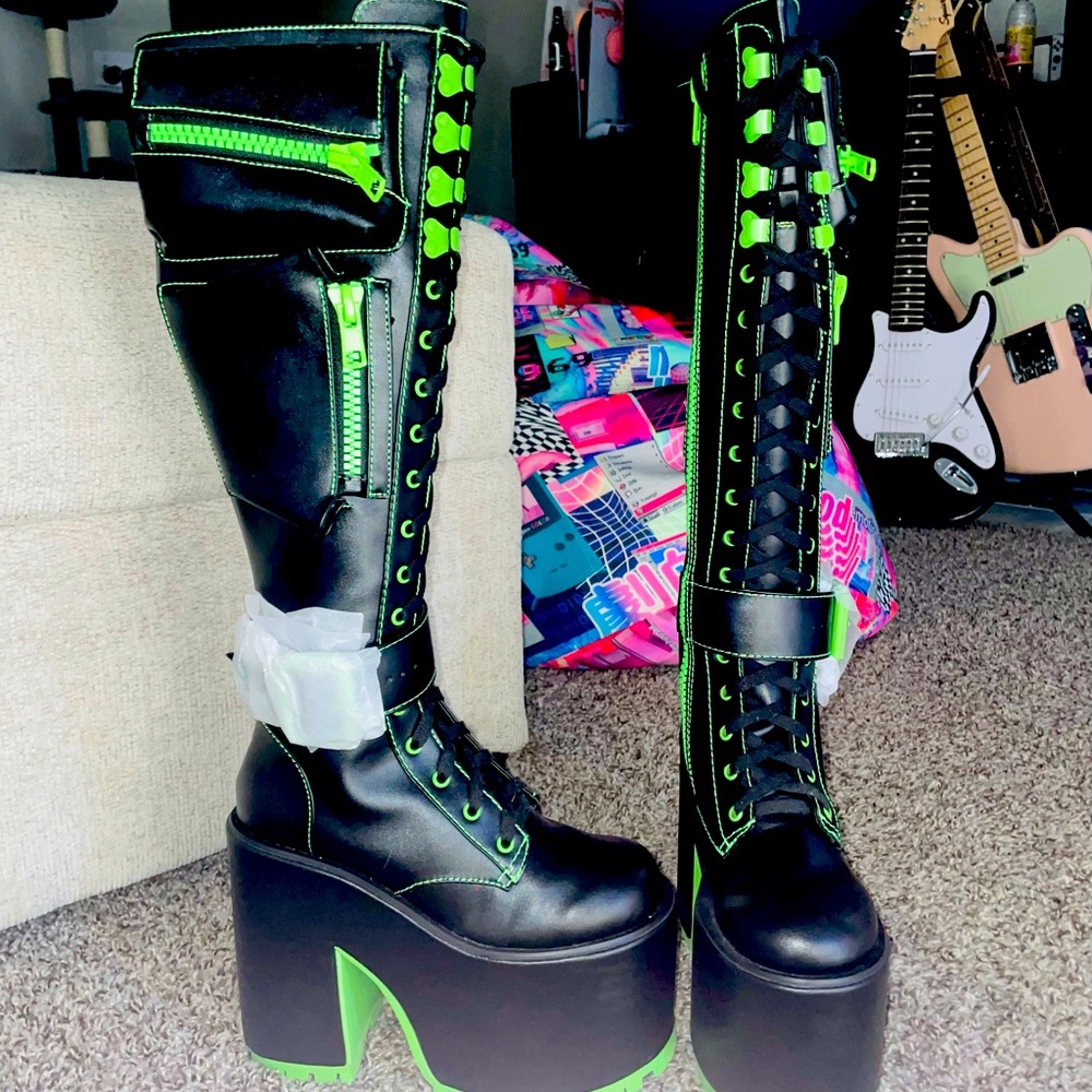 Gothic Platform boots Dollskill Toxic Obsidian Platform Boots